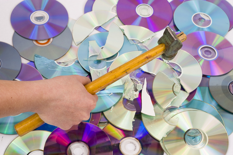 Get a Fresh Start with Professional Hoarder Clean Up and Clutter Removal
